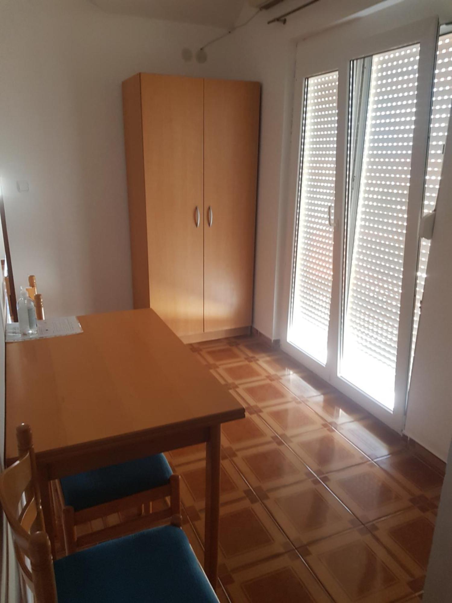 Apartments Nada Vir Luaran gambar
