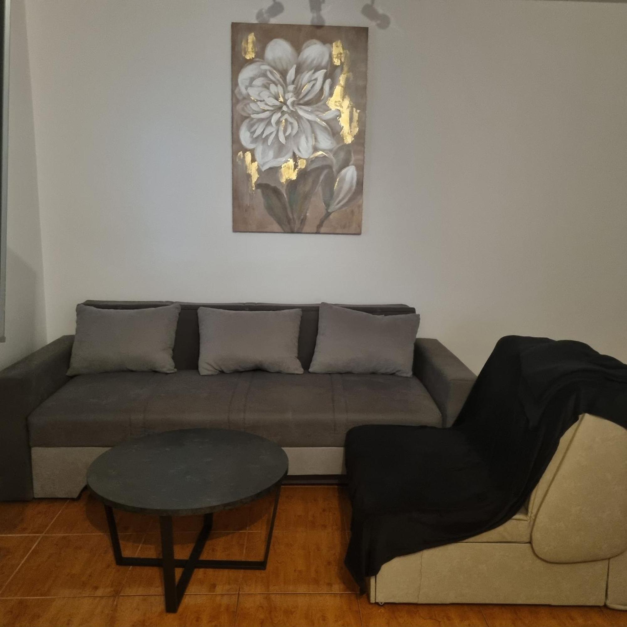 Apartments Nada Vir Luaran gambar